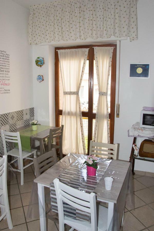 Mary'S House Bed & Breakfast Naples Exterior photo